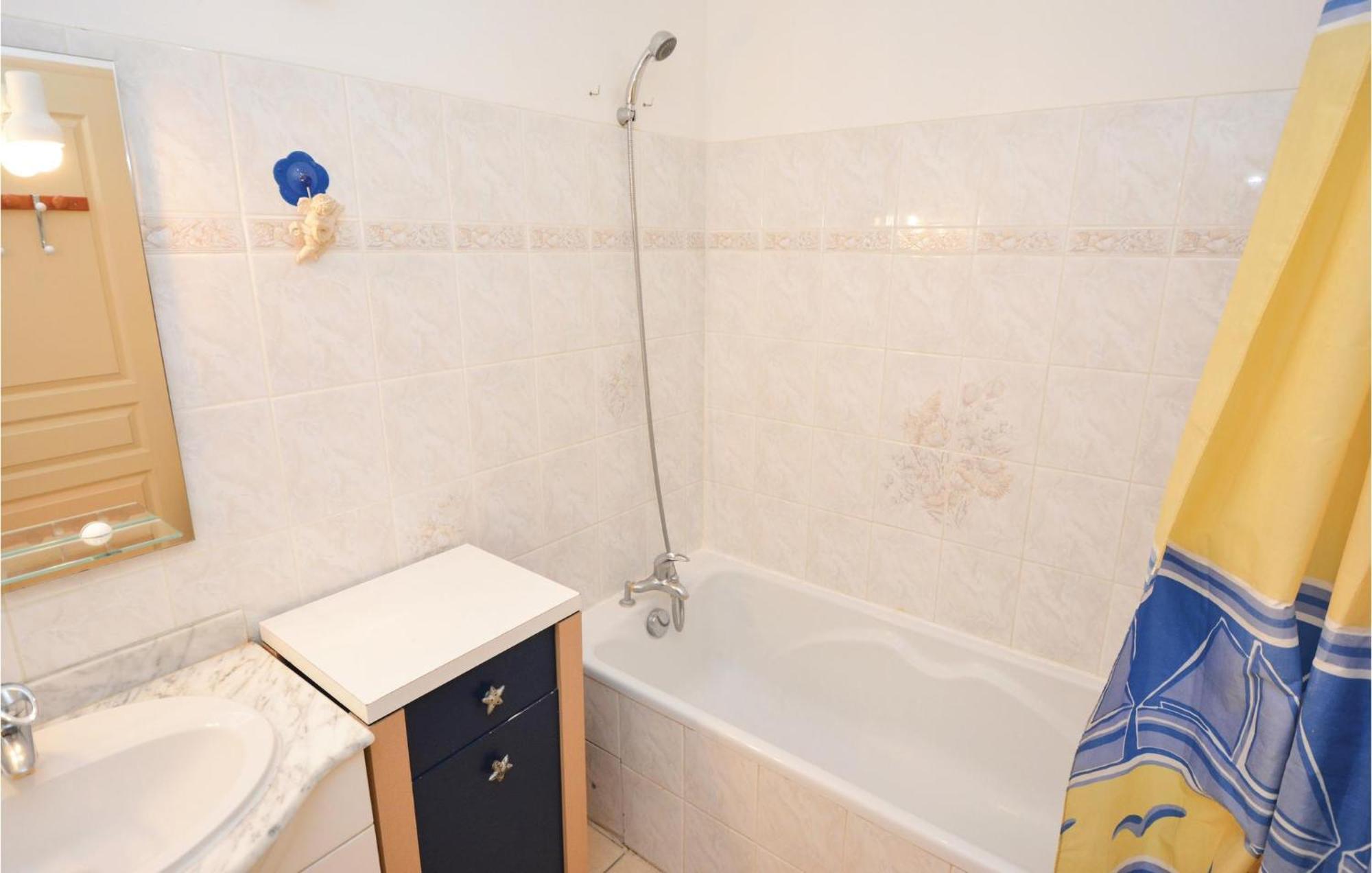 3 Bedroom Beautiful Home In Pignan エクステリア 写真